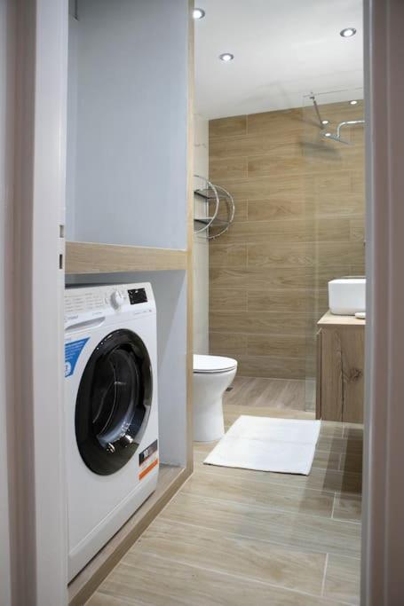 Stylish And Comfortable Apartment Athènes Extérieur photo