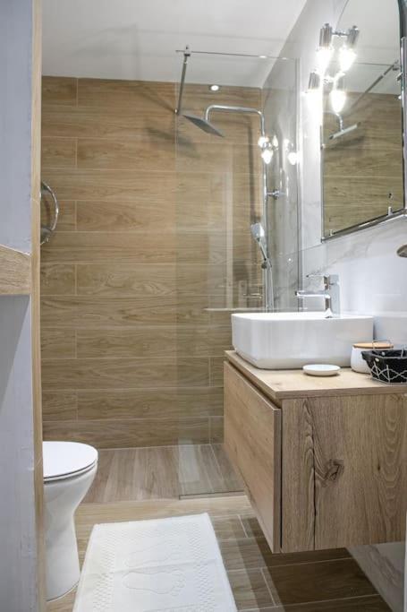 Stylish And Comfortable Apartment Athènes Extérieur photo