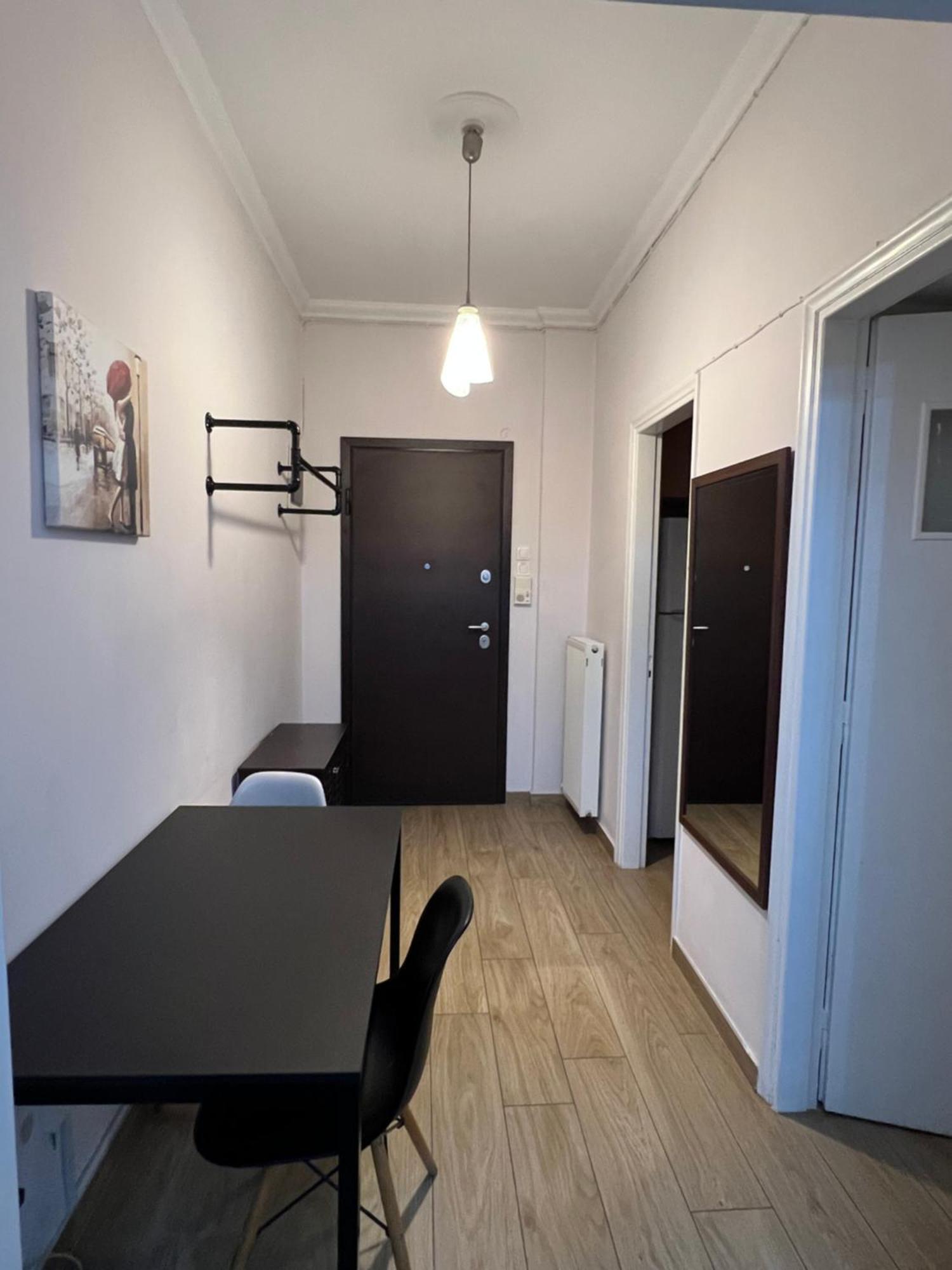 Stylish And Comfortable Apartment Athènes Extérieur photo